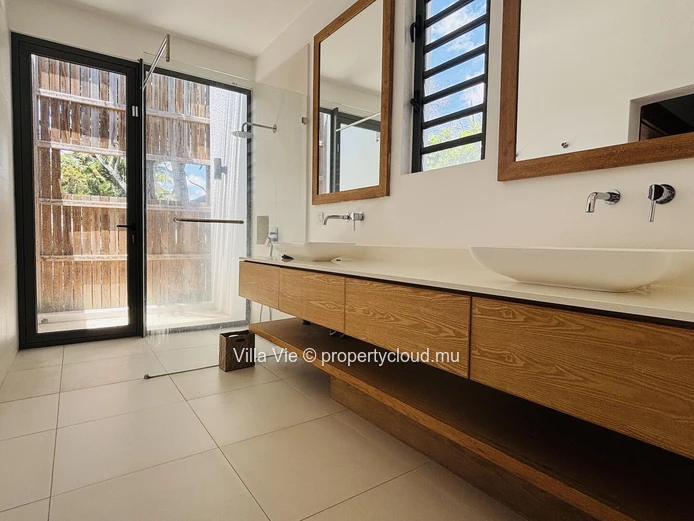 Pointe aux Canonniers - Belle maison familiale de 4 chambres en-suite avec piscine