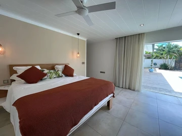 5 Bedroom Villa