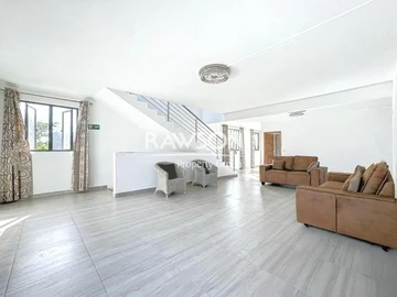 4 Bedroom Villa
