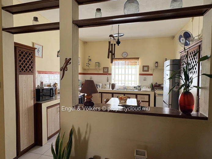 FOR RENT - Discover a stylish 2-Bedroom Home in Tamarin