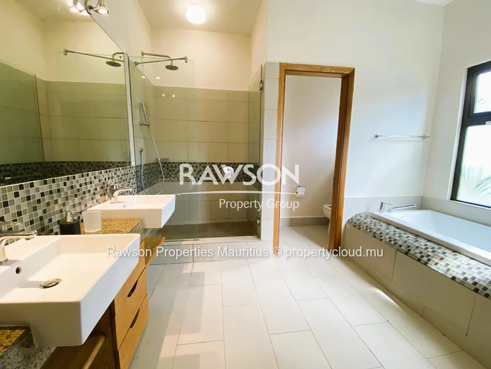 Modern Villa | 208 M² | Piton | 4 Bedrooms | Available 1St December 2026