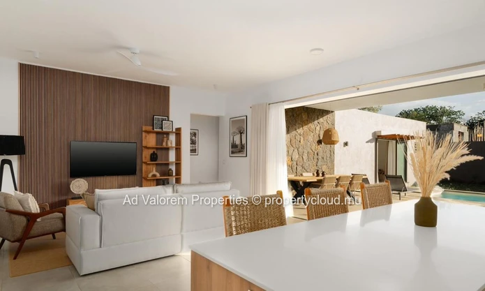 À Vendre – Villa neuve sécurisée, 4 chambres, à deux pas de la ville et de la forêt
