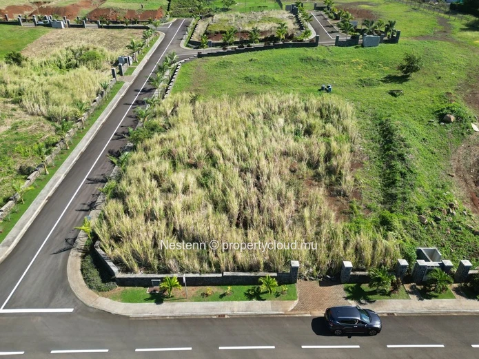 Vaste terrain résidentiel dans le prestigieux quartier de Belle Vue Harel