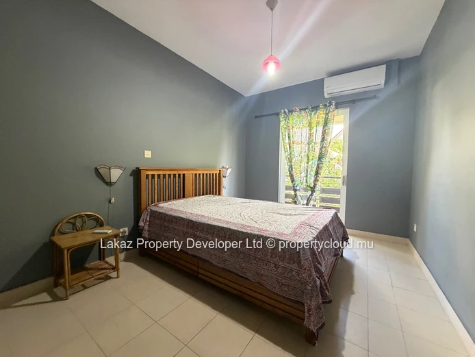 Spacieux duplex 3 chambres - piscine commun en résidence - Grand Baie
