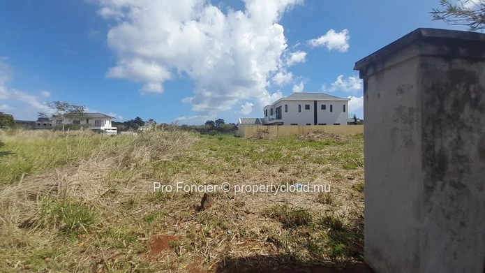 Terrain à vendre à Pointe Aux Piments - Situé dans un lotissement sécurisé