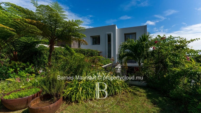 FLORÉAL - Maison contemporaine - 2 suites parentales