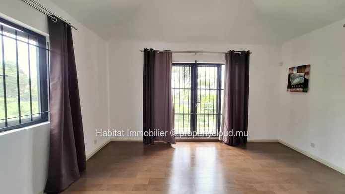 Unfurnished home for large family / rental investment