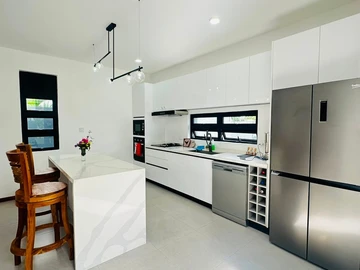 4 Bedroom Villa