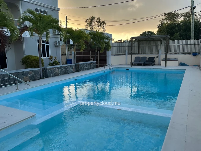 2-bedroom apartment with pool – Grand Baie