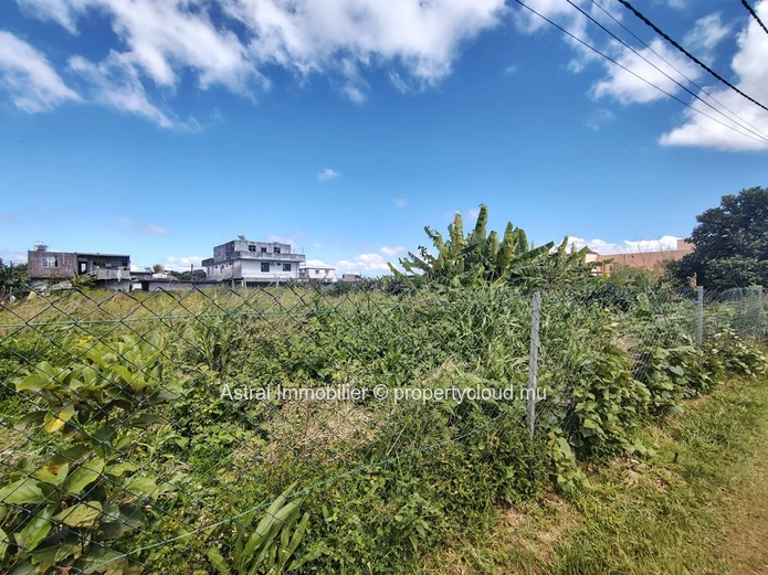 Residential Land for Sale – Moka (Circonstance)