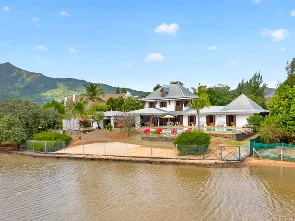4 Bedroom Villa