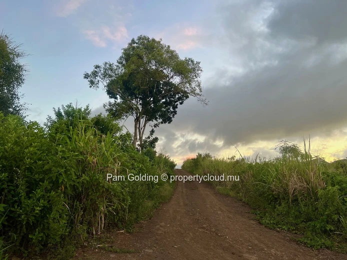 6233.17m2 Vacant Land situated in Piton