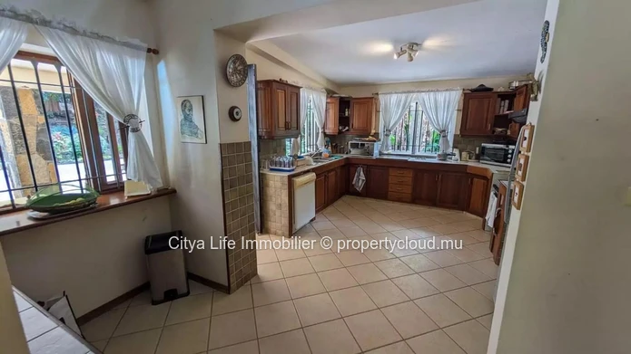 FOR SALE – Exceptional Property in Poste Lafayette