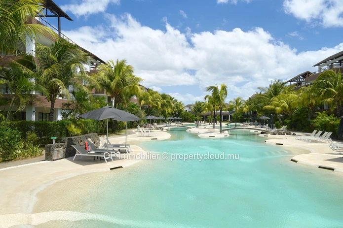 Luxury RES Apartment in Mon Choisy w/ Communal Pool, Fully Furnished, Close to Amenities - Only 530 000 €