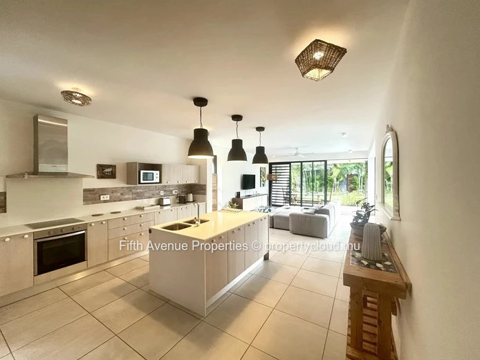 BLACK RIVER - 4 Bedrooms villa with mountain views
