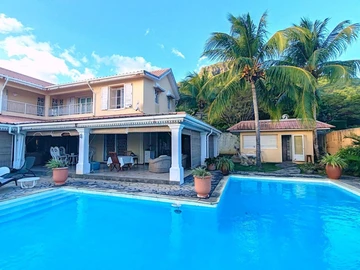 5 Bedroom Villa