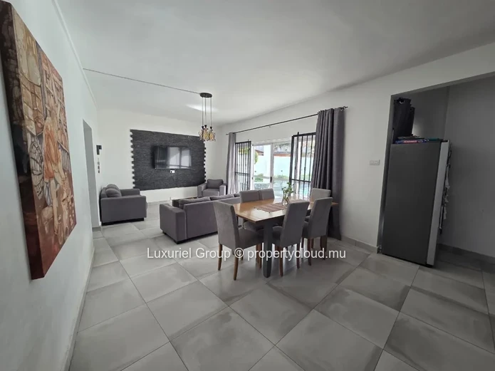 Spacious Two-Level Villa Close To The Beach
