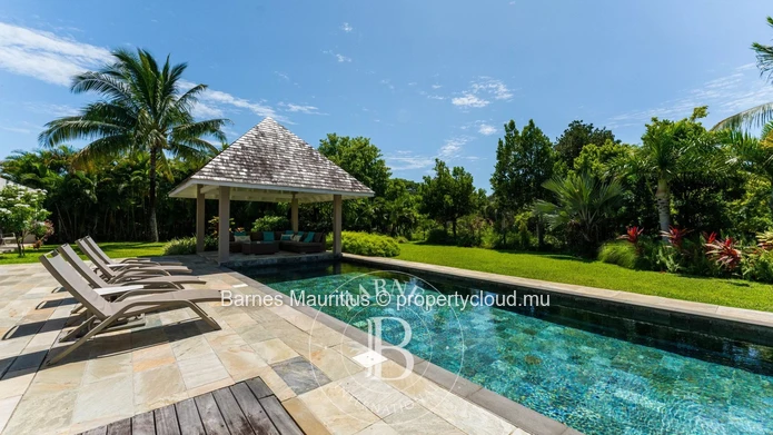 Anahita Golf Resort – Villa exceptionnelle de 4 chambres avec piscine et vue sur le parc