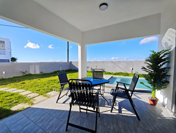 For Rent – 4-Bedroom Villa – Vale – North 