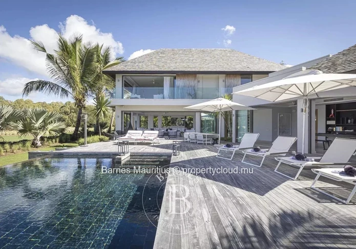 ANAHITA GOLF RESORT – Villa de 5 chambres avec une vue mer exceptionnelle