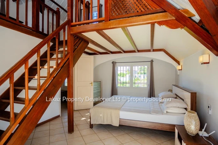 Cosy House for sale - Accessible to Locals only