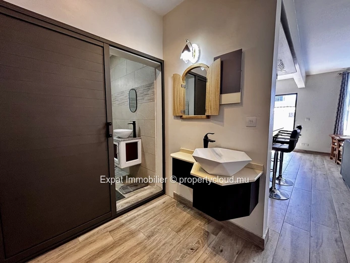 Appartement 2 chambres avec piscine dans un environnement verdoyant – Pointe aux Canonniers