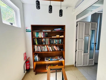 6 Bedroom Apartment