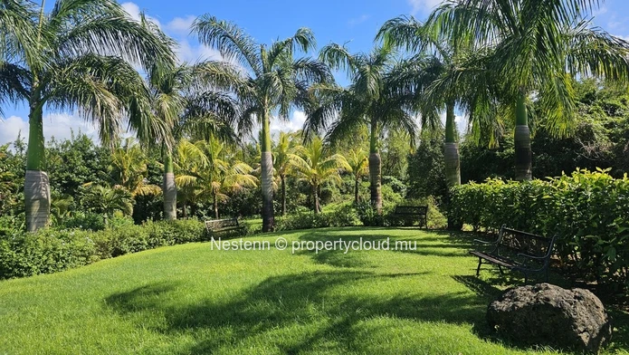 Exclusive designer villa with 5 bedrooms and breathtaking mountain views 