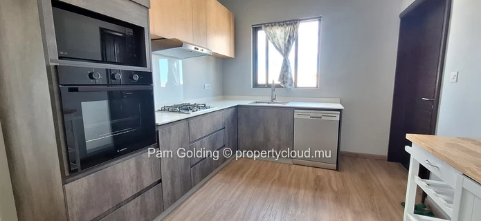 Appartement meublé flambant neuf de 3 chambres, à Flic-en-Flac