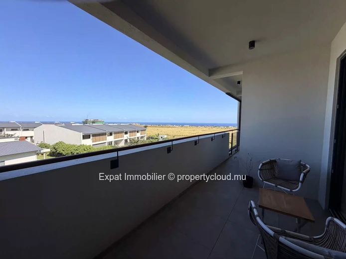 Appartement neuf 2 chambres avec grande terrasse et vue mer – À louer à Cascavelle