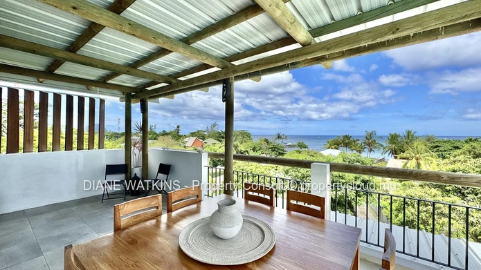 Exceptional Private Residence in La Preneuse with Panoramic Sea Views and Private Pool