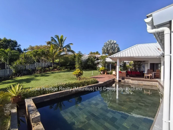 Luxury 4-Bedroom Villa with Coin de Mire Views in Domaine de Belle Vue | Spacious Family Home Near Northfields Intern...