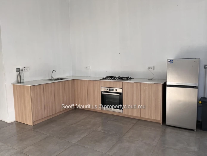 Serene Modern Living Near Balaclava