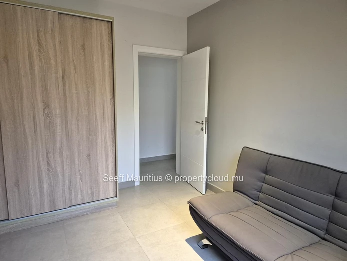 Sea View Apartment in Roches Noires