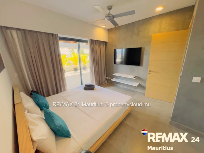 3 Bedrooms Penthouse | Private Jacuzzi | Shared Pool | Fully Furnished