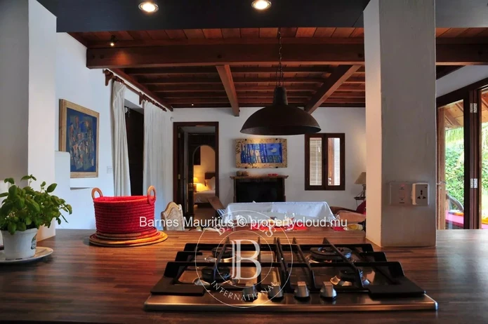 TAMARIN - Waterfront Villa – 2 Bedrooms