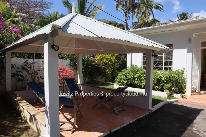 Beachfront Mauritian charm — two homes, one timeless address