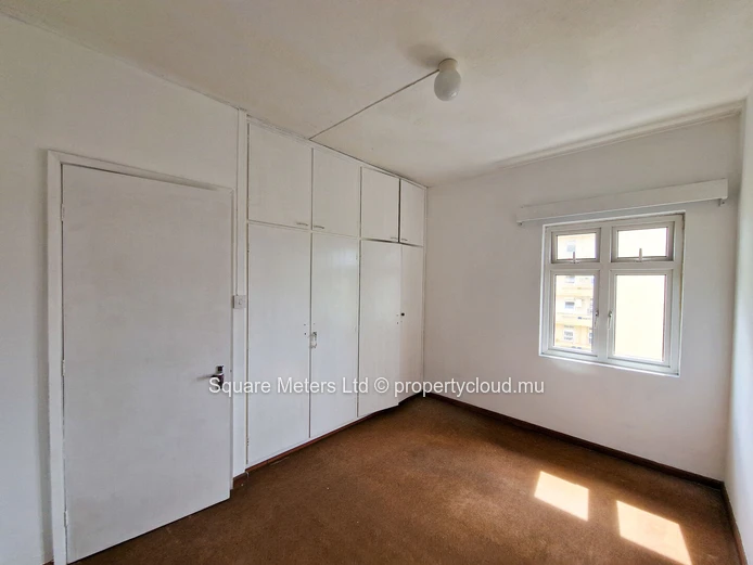 Live in the Heart of Curepipe – 3-Bedroom Apartment with Lift & Covered Garage (Sole Mandate)