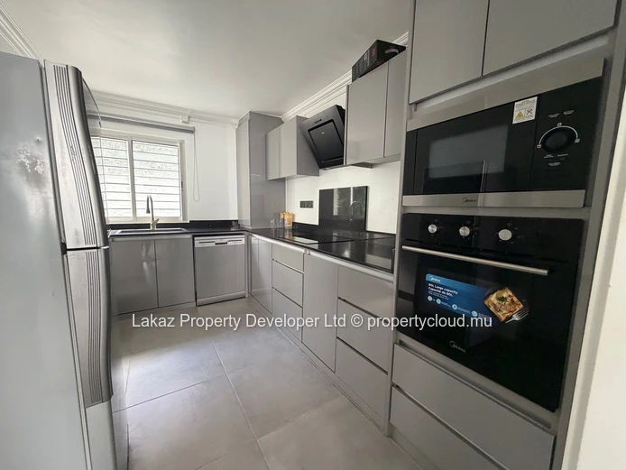 Appartement 3 chambres a coucher dans un complexe résidentiel à Pointe aux Canonniers
