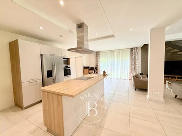 3 Bedroom Townhouse, Duplex