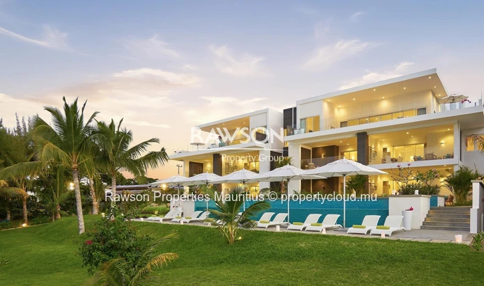 3-Bedroom Apartment | Ground Floor | Sea View | Beachfront | Cap Malheureux