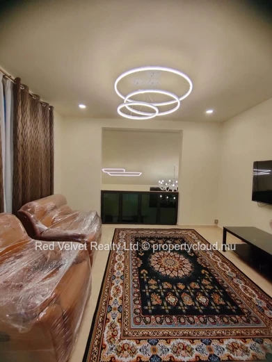 Elegant 4-Bedroom House for Rent in Ébène | Spacious Modern Residence