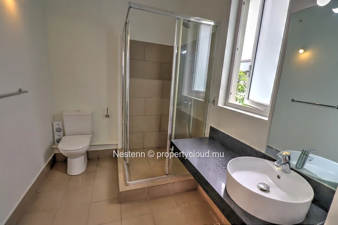 Maison jumelée de 3 chambres avec un beau jardin