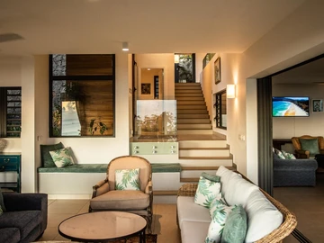 5 Bedroom Villa