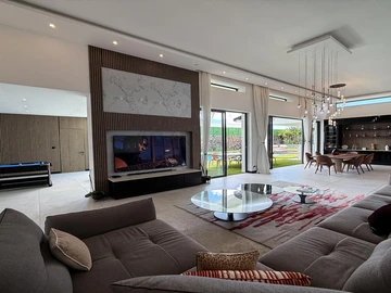 4 Bedroom Villa
