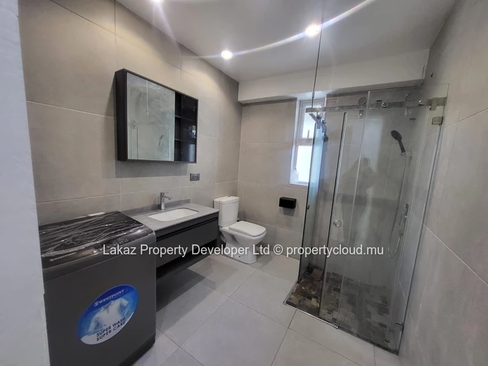 Fresh & Modern 2-Bedroom Apartment