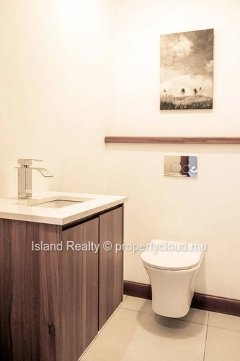 Appartement 248 m² avec vue mer dans résidence sécurisée – Pointe aux Canonniers