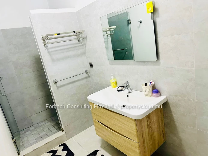 Beau Bassin- modern 3 bedrooms apartment-walking distance to all amenities 