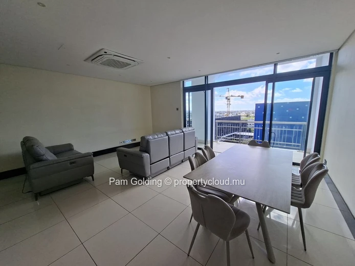 Appartement de deux chambres, idéalement situé au cœur de Grand Baie, à La Croisette.