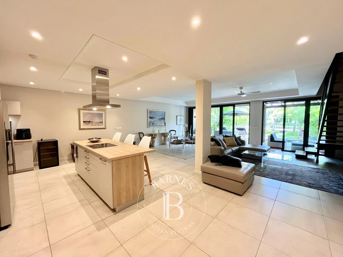 GRANDE RIVIÈRE NOIRE - Elegant duplex with private pool - 3 bedrooms
